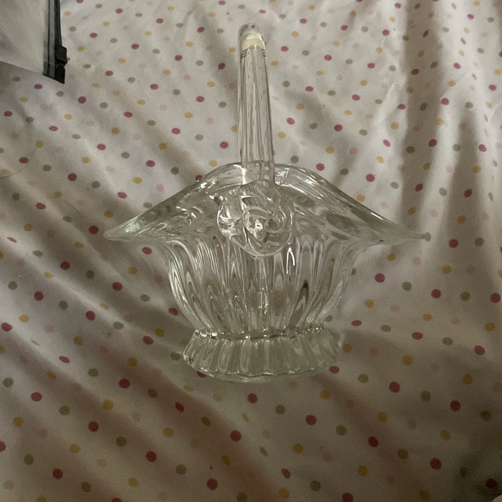 Glass basket